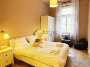 Pronájem bytu 2+kk, Praha, Lucemburská, 50 m2