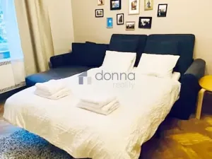 Pronájem bytu 2+kk, Praha, Lucemburská, 50 m2