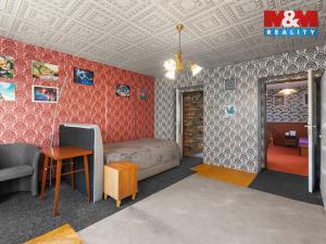 Prodej bytu 3+1, Jesenice, Školní, 55 m2