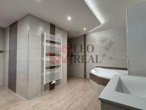 Prodej rodinného domu, Topolná, 215 m2