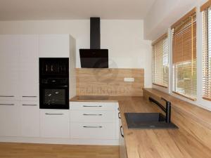 Pronájem bytu 2+kk, Jenštejn, Hradní, 74 m2