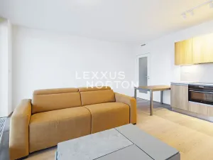 Pronájem bytu 1+kk, Praha - Smíchov, Šiklové, 38 m2