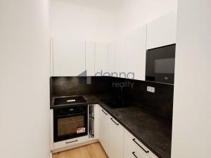 Pronájem bytu 2+kk, Praha, Bulharská, 43 m2