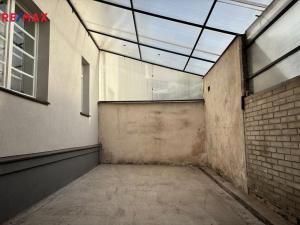 Pronájem garáže, Praha - Záběhlice, Roztylské náměstí, 20 m2