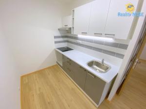 Pronájem bytu 2+kk, Praha - Smíchov, U Demartinky, 49 m2