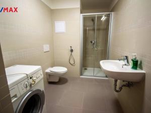 Pronájem bytu 1+kk, Hradec Králové, V Koutech, 37 m2