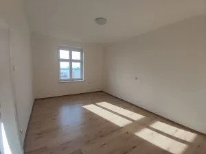 Pronájem bytu 3+1, Praha - Libeň, Pod Vlachovkou, 84 m2