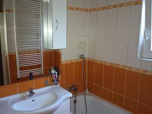 Prodej rodinného domu, Valašské Meziříčí - Krásno nad Bečvou, 245 m2