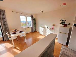 Pronájem bytu 2+kk, Praha - Letňany, Místecká, 60 m2