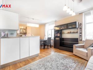 Pronájem bytu 3+kk, Karlovy Vary, Moskevská, 75 m2