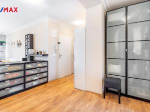 Pronájem bytu 3+kk, Karlovy Vary, Moskevská, 75 m2