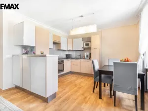 Pronájem bytu 3+kk, Karlovy Vary, Moskevská, 75 m2