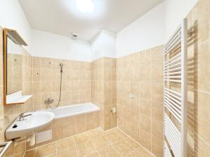 Pronájem bytu 2+1, Liberec - Liberec II-Nové Město, U Věže, 60 m2