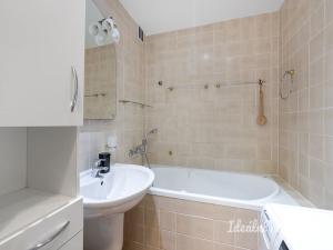 Pronájem bytu 3+1, Praha - Hlubočepy, Lamačova, 70 m2