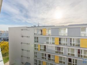 Pronájem bytu 2+kk, Praha, Zubrnická, 56 m2