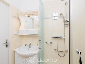 Prodej bytu 3+1, Moravský Krumlov, Sídliště, 59 m2