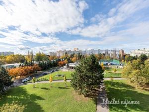 Pronájem bytu 3+1, Praha - Horní Měcholupy, Parmská, 72 m2