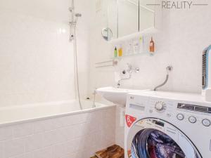 Prodej bytu 3+1, Praha - Háje, Štichova, 85 m2