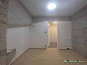 Pronájem bytu 3+kk, Praha - Vysočany, Kolbenova, 66 m2