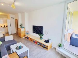 Pronájem bytu 2+kk, Praha - Hlubočepy, Voskovcova, 42 m2