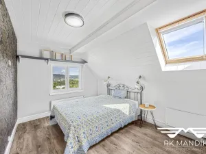 Prodej rodinného domu, Mníšek pod Brdy, U nádraží, 164 m2