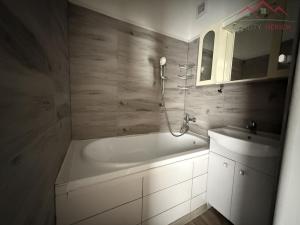 Pronájem bytu 4+1, Chomutov, Na Příkopech, 85 m2