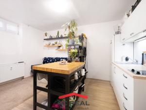 Prodej bytu 2+kk, Brno, Hostislavova, 42 m2