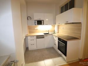 Pronájem bytu 2+1, Děčín - Děčín I-Děčín, Zámecká, 68 m2