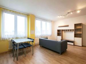 Pronájem bytu 1+kk, Praha - Letňany, Bohumínská, 40 m2