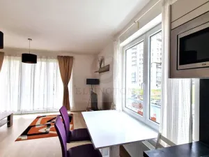 Pronájem bytu 2+kk, Praha - Letňany, Hlučkova, 59 m2