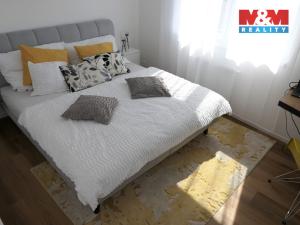 Pronájem bytu 2+kk, Praha - Horní Měcholupy, 52 m2