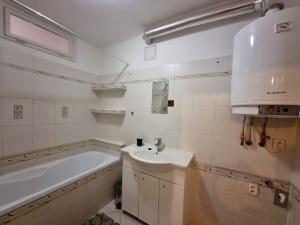 Pronájem bytu 2+1, Plzeň, Brožíkova, 52 m2