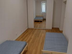 Pronájem bytu 2+kk, Praha, Svobodova, 50 m2