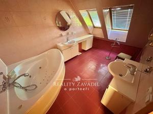 Prodej rodinného domu, Nový Hrozenkov, 220 m2