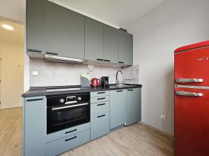 Pronájem bytu 1+1, Praha - Jinonice, Peroutkova, 30 m2