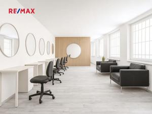 Prodej kanceláře, Praha - Karlín, Pernerova, 60 m2