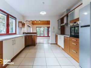 Prodej rodinného domu, Pohořelice, Školní, 350 m2