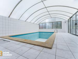 Prodej rodinného domu, Pohořelice, Školní, 350 m2