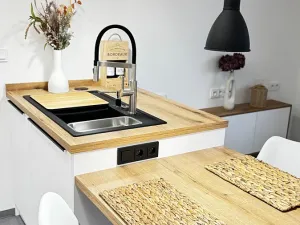 Pronájem bytu 2+kk, Pardubice, Na Třísle, 51 m2