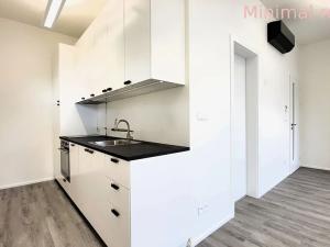 Pronájem kanceláře, Brno, Komárovská, 61 m2