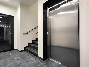 Pronájem kanceláře, Brno, Komárovská, 61 m2