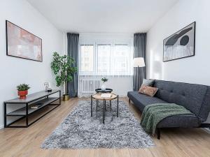 Prodej bytu 3+kk, Praha - Troja, Lublinská, 69 m2