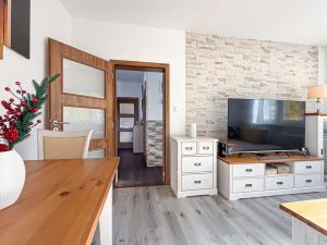 Prodej bytu 2+1, Chomutov, Vrchlického, 54 m2