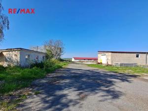 Pronájem výrobních prostor, Dolní Chvatliny, 3690 m2