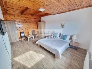 Prodej rodinného domu, Černá v Pošumaví, 200 m2