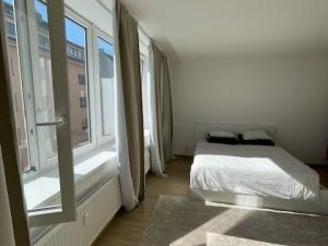 Pronájem bytu 1+kk, Praha - Vysočany, Na Harfě, 36 m2