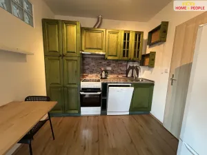 Pronájem bytu 2+kk, Kouřim, Mírové náměstí, 39 m2