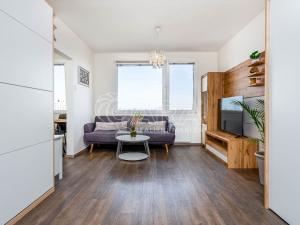 Pronájem bytu 1+1, Praha - Hostivař, plukovníka Mráze, 45 m2