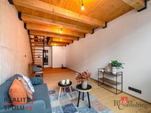 Pronájem bytu 3+kk, Praha - Vysočany, Kolbenova, 67 m2