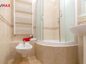 Prodej bytu 2+1, Hradec Králové - Pražské Předměstí, Puškinova, 62 m2